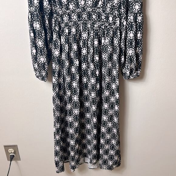 NEW Xirena Anabella black white mosaic print smocked waist dress in Octave Night - Picture 6 of 15